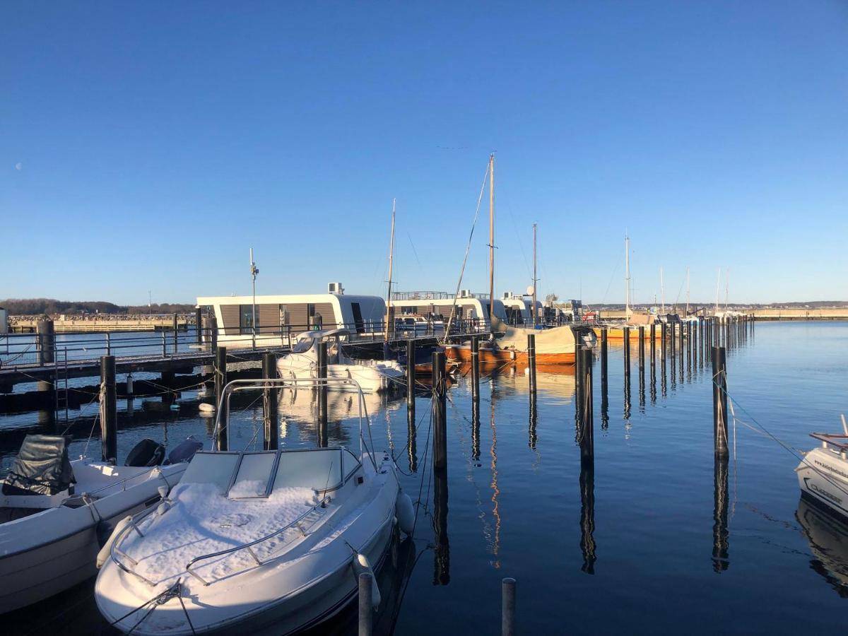 Floating Nr 1 Vakantiehuis *