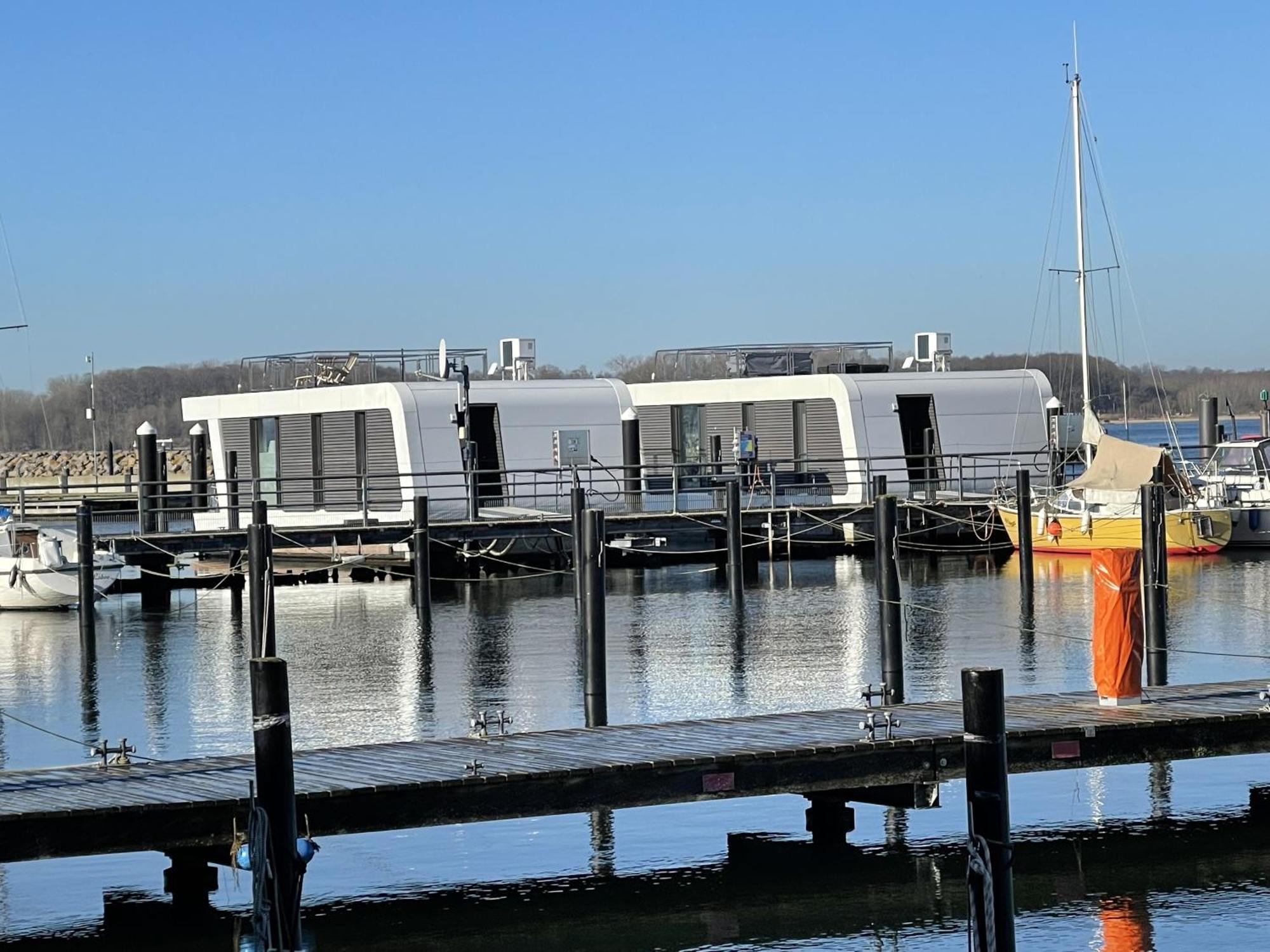 Floating Nr 1 Laboe