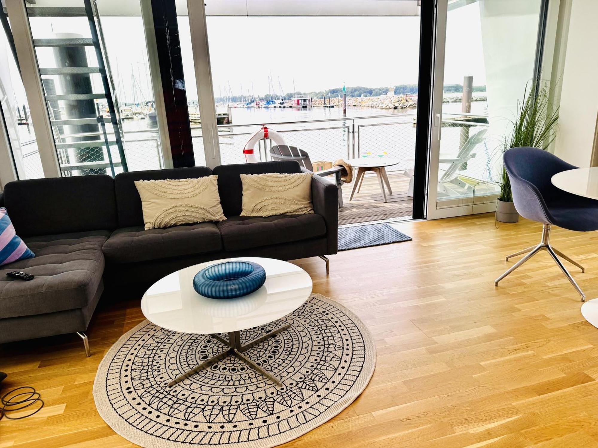 Vakantiehuis Floating Nr 1 Laboe