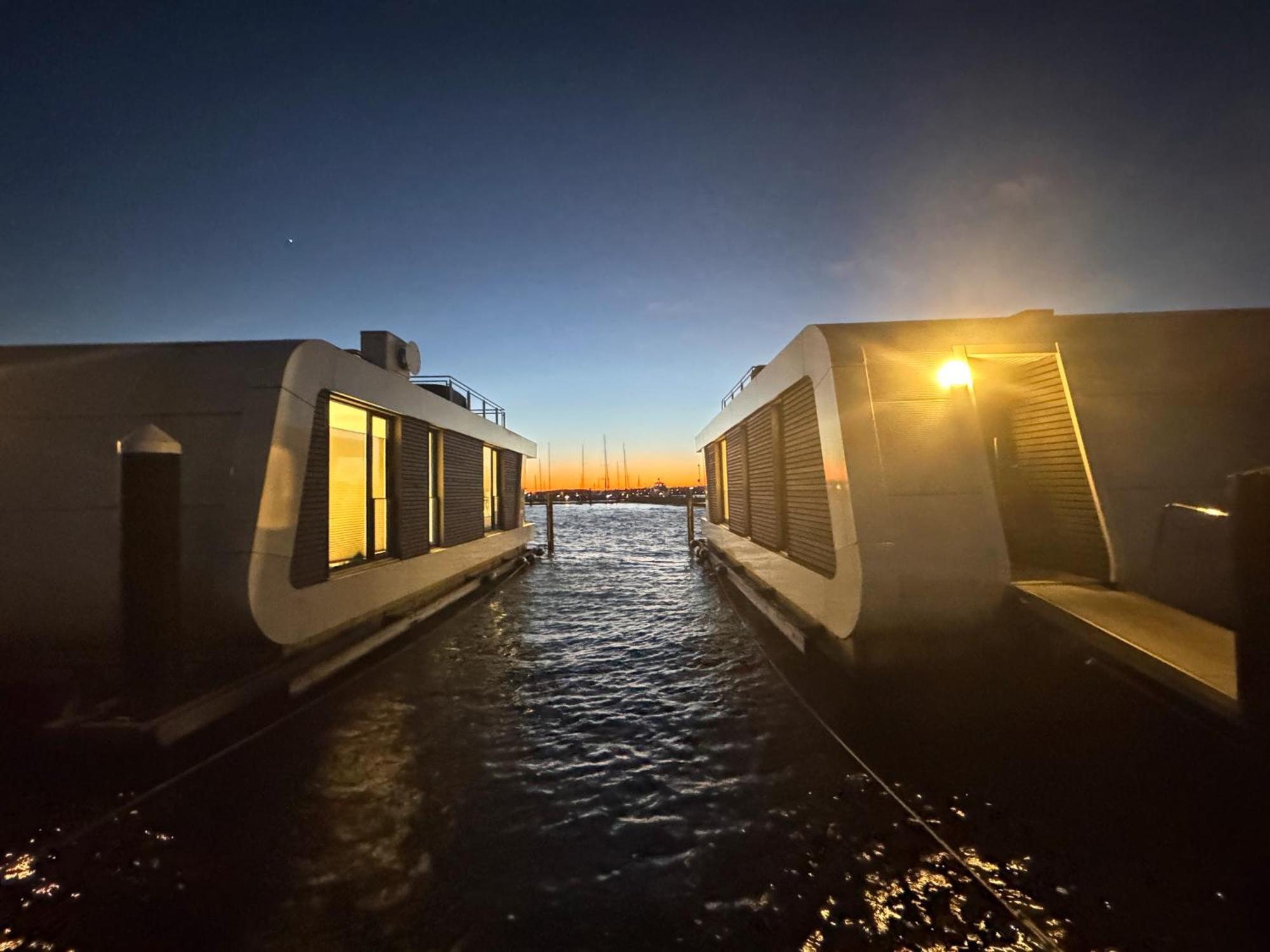 Floating Nr 1 * Laboe