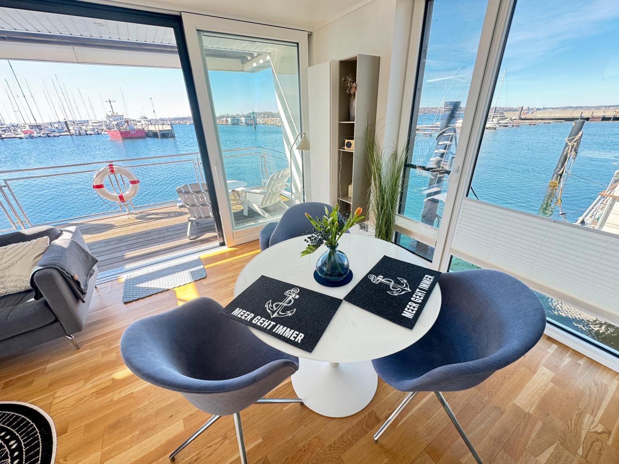 Vakantiehuis Floating Nr 1 Laboe